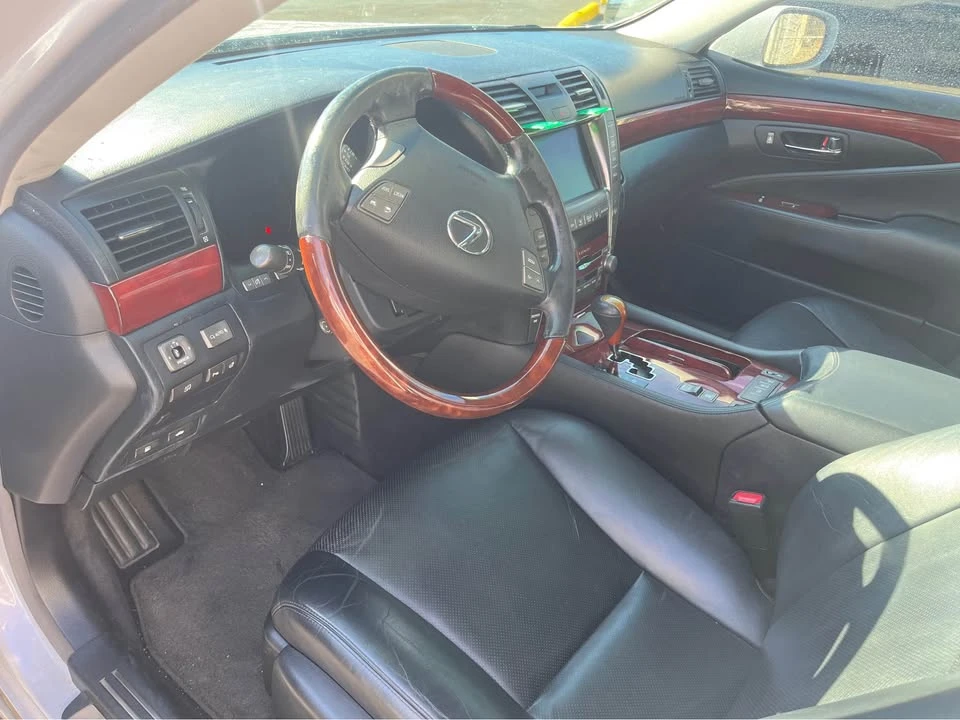 2008 Lexus LS 4th Gen - Image 9 of 13