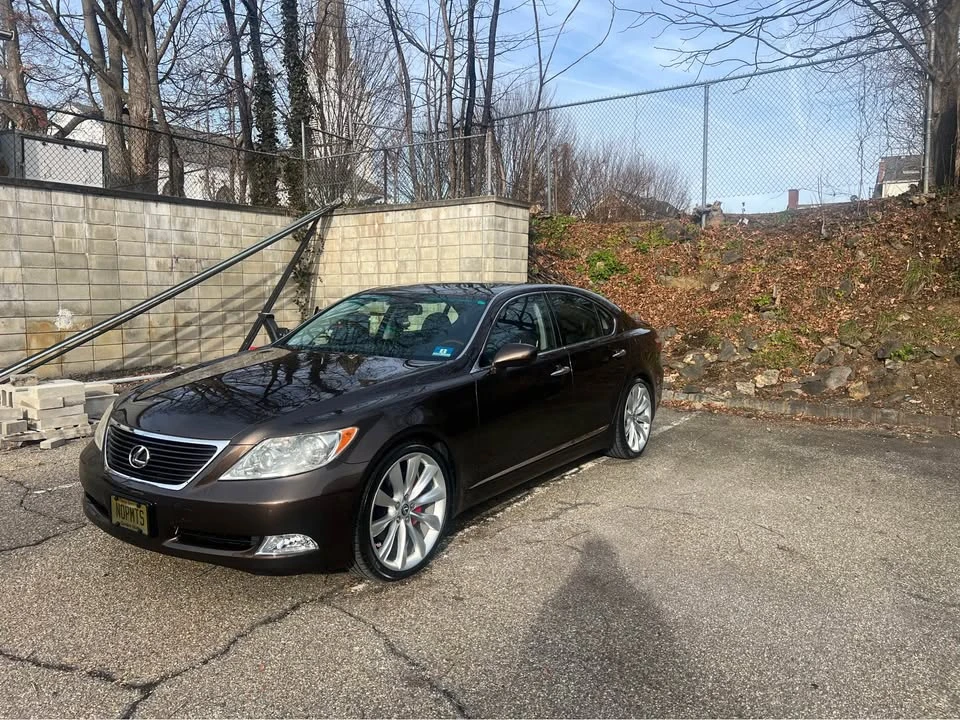2008 Lexus LS 4th Gen - Image 5 of 9
