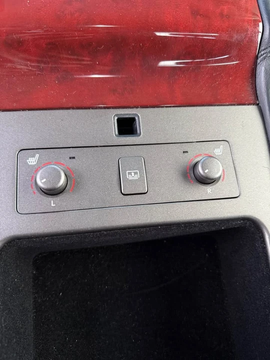 2008 Lexus LS 4th Gen - Image 14 of 15