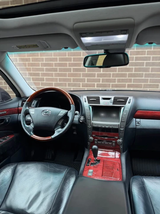 2008 Lexus LS 4th Gen - Image 14 of 15