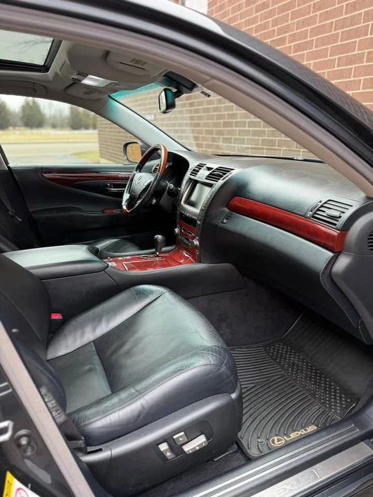 2008 Lexus LS 4th Gen - Image 10 of 15