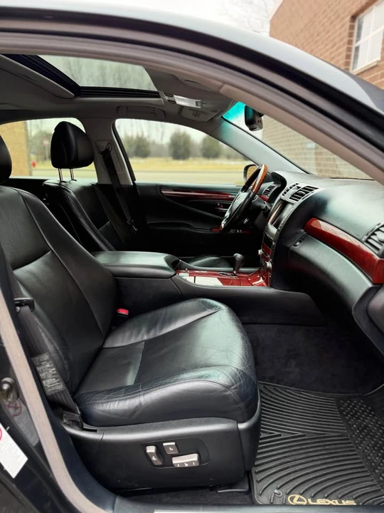 2008 Lexus LS 4th Gen - Image 11 of 15
