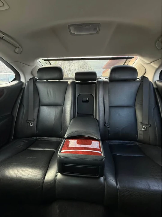 2008 Lexus LS 4th Gen - Image 9 of 15