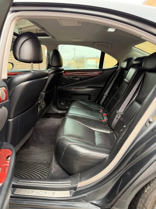 2008 Lexus LS 4th Gen - Image 13 of 15