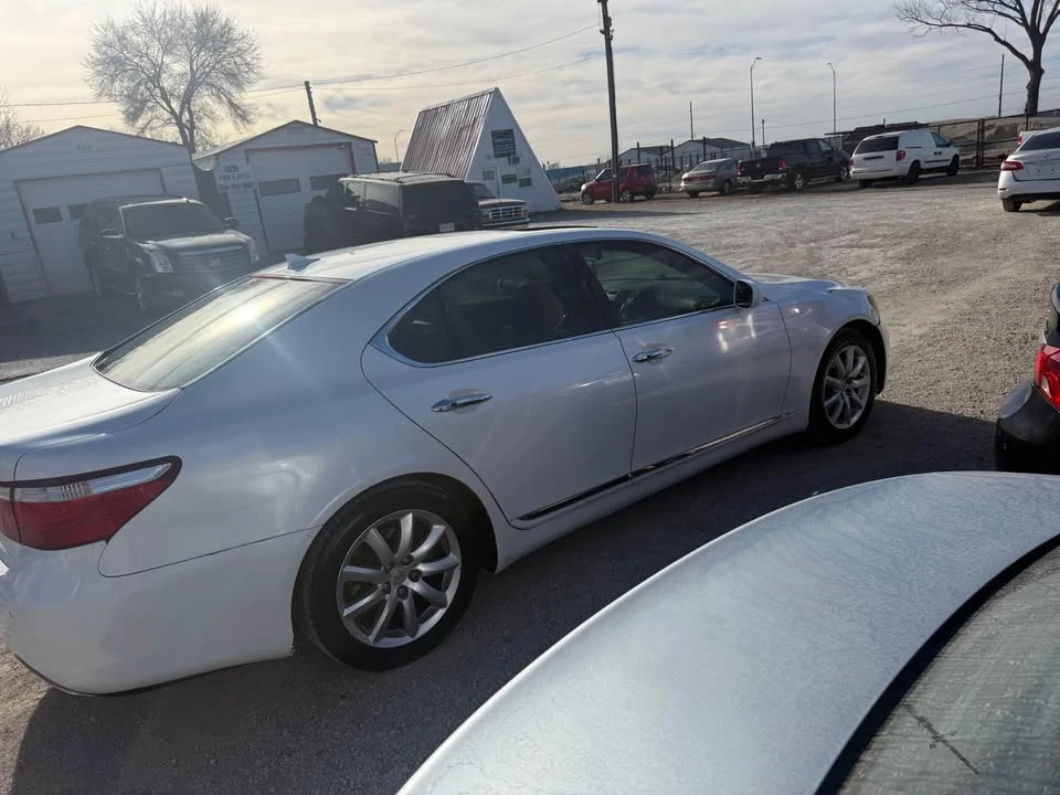 2008 Lexus LS 4th Gen - Image 12 of 19