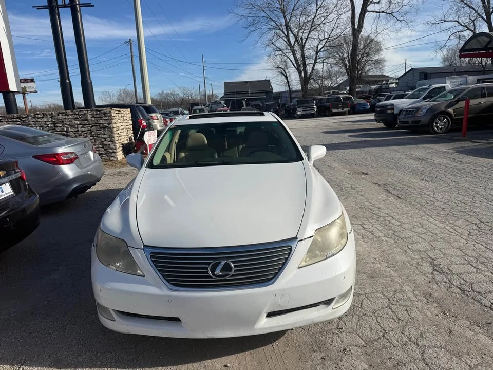 2008 Lexus LS 4th Gen - Image 17 of 19
