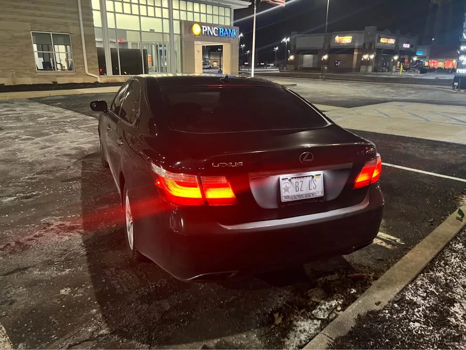 2008 Lexus LS 4th Gen - Image 5 of 18