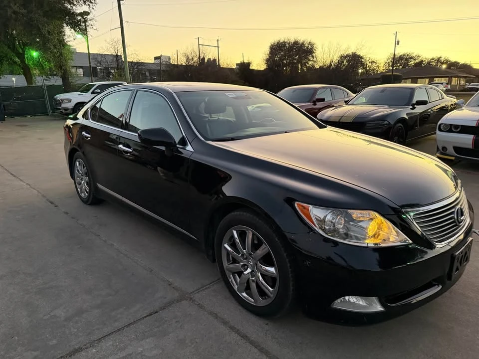 2008 Lexus LS 4th Gen - Image 5 of 8