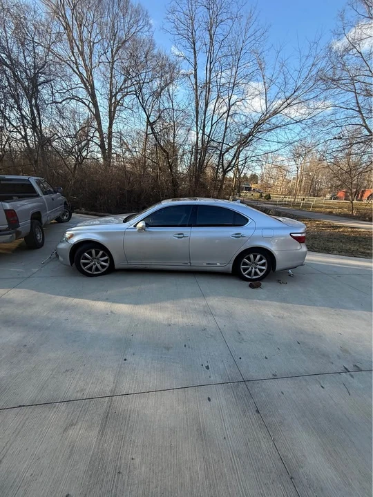 2008 Lexus LS 4th Gen - Image 2 of 7