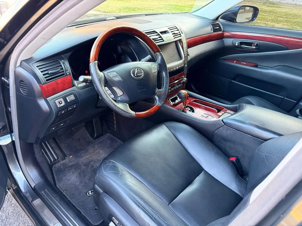 2008 Lexus LS 4th Gen - Image 5 of 10