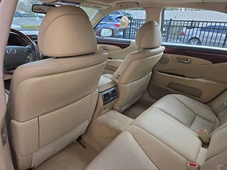 2008 Lexus LS 4th Gen - Image 9 of 10