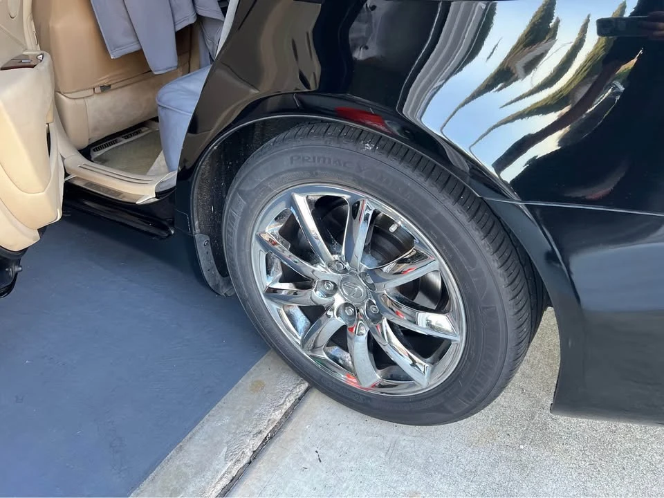 2008 Lexus LS 4th Gen - Image 11 of 13