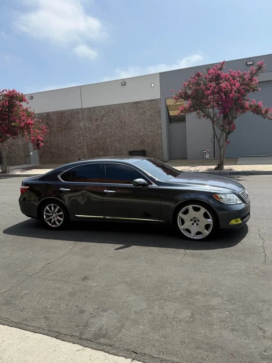 2008 Lexus LS 4th Gen - Image 5 of 13