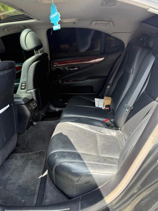 2008 Lexus LS 4th Gen - Image 9 of 13