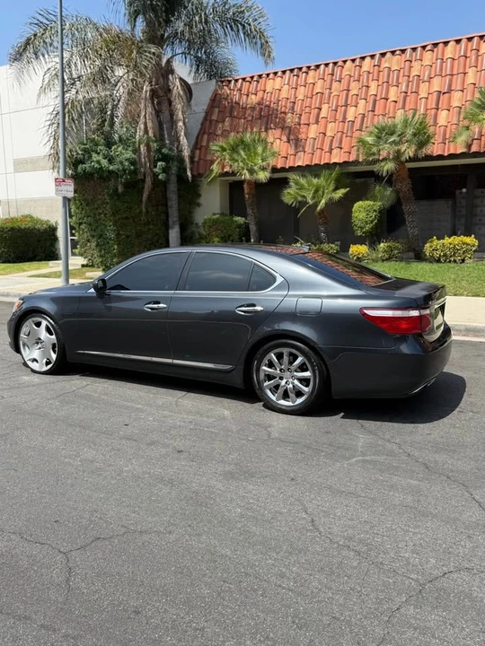 2008 Lexus LS 4th Gen - Image 3 of 13