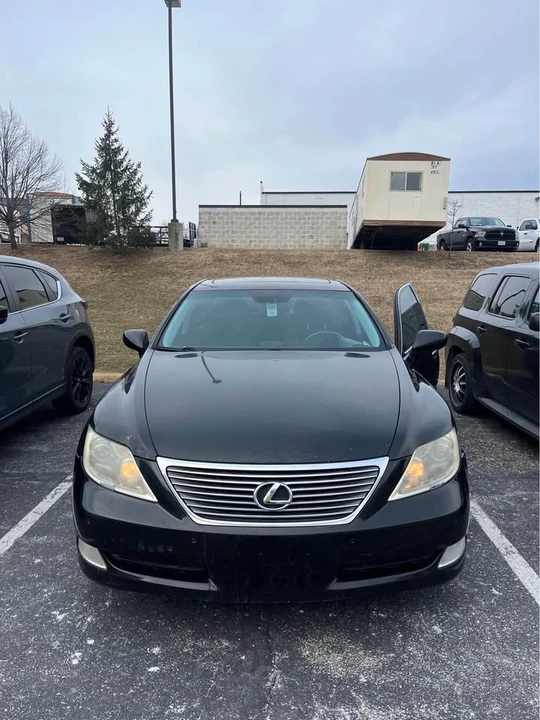 2008 Lexus LS 4th Gen - Image 2 of 8