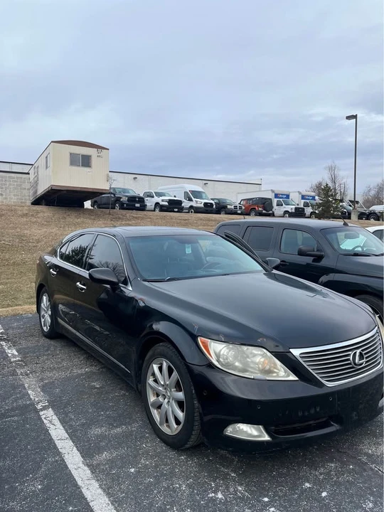 2008 Lexus LS 4th Gen - Image 3 of 8
