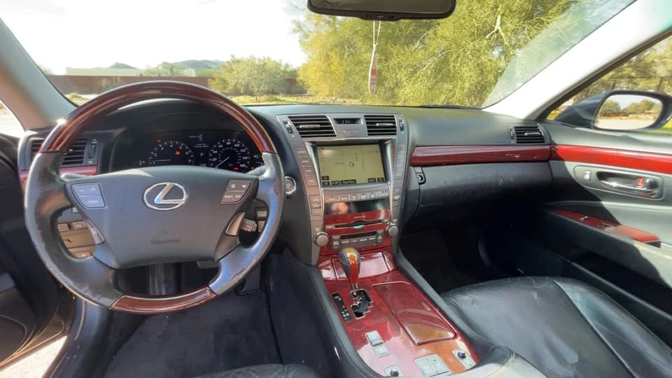 2008 Lexus LS 4th Gen - Image 10 of 16