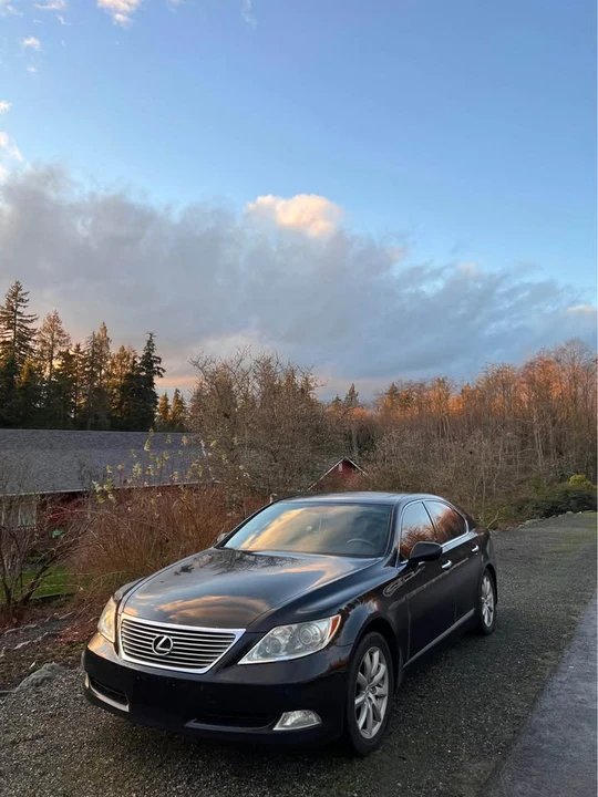 2008 Lexus LS 4th Gen - Image 2 of 8