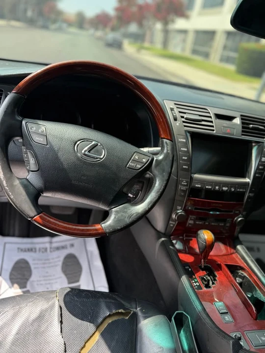 2008 Lexus LS 4th Gen - Image 11 of 13