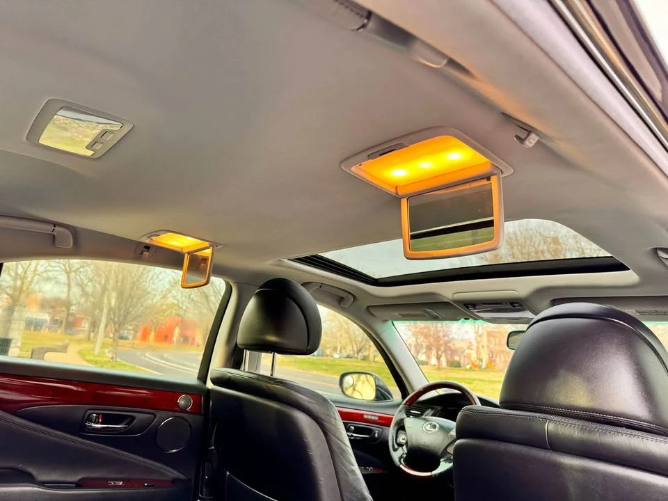 2008 Lexus LS 4th Gen - Image 18 of 19