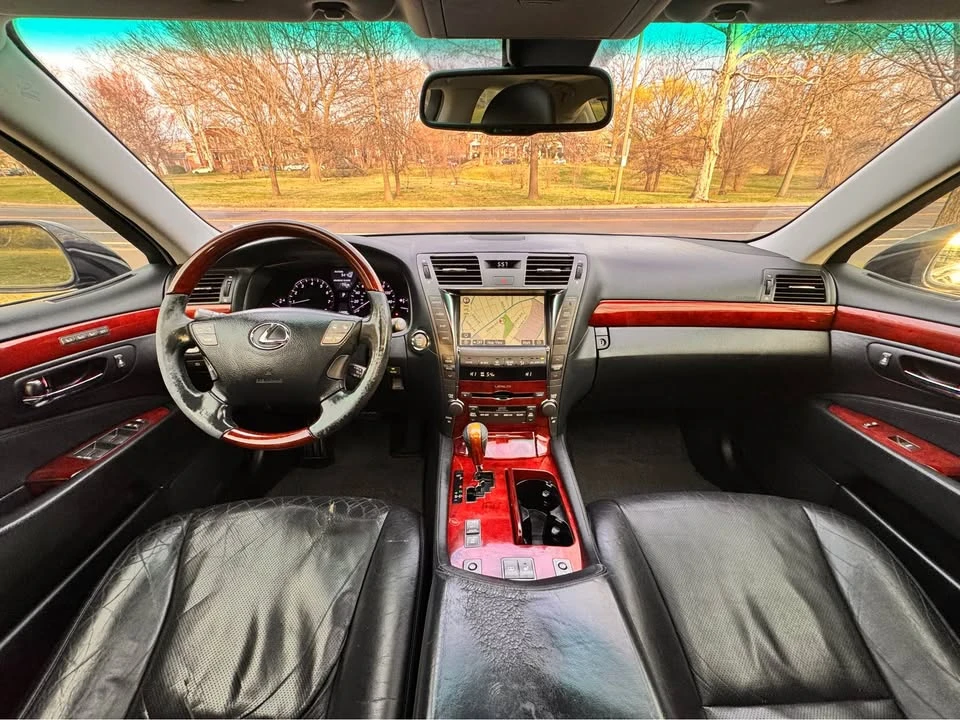 2008 Lexus LS 4th Gen - Image 11 of 20