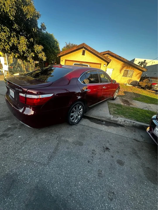 2008 Lexus LS 4th Gen - Image 5 of 8