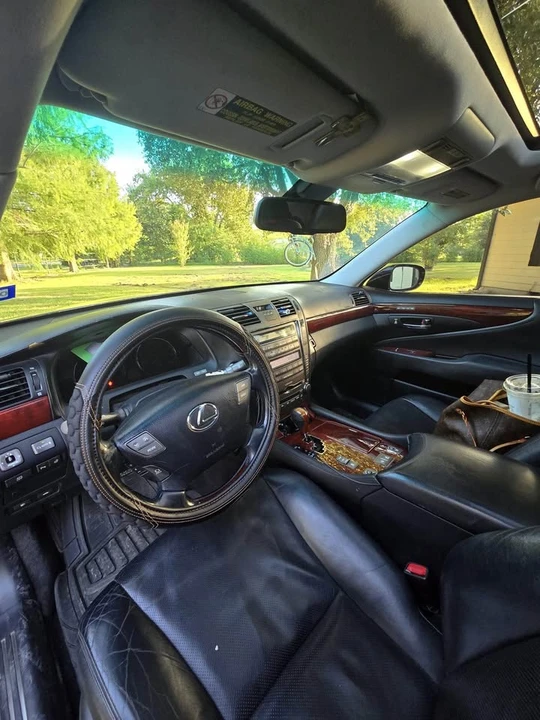 2008 Lexus LS 4th Gen - Image 4 of 4