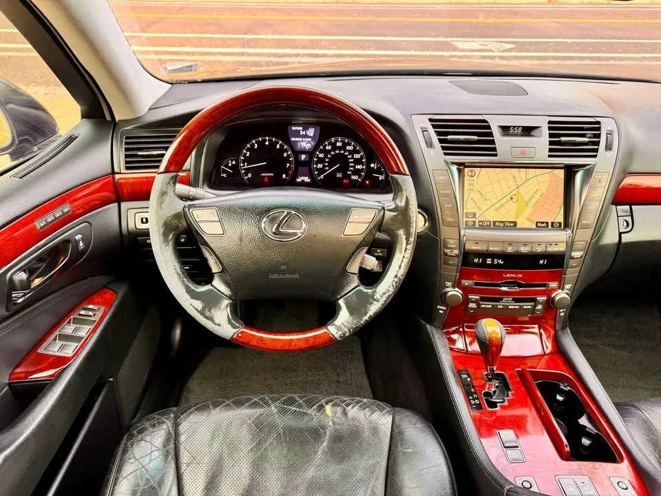 2008 Lexus LS 4th Gen - Image 9 of 19