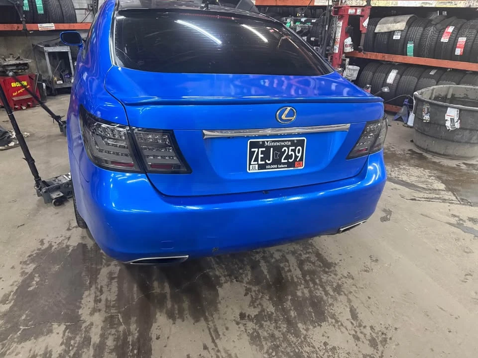 2008 Lexus LS 4th Gen - Image 2 of 2