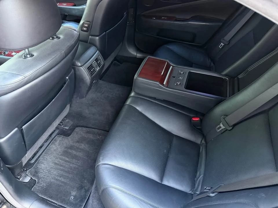 2008 Lexus LS 4th Gen - Image 9 of 14