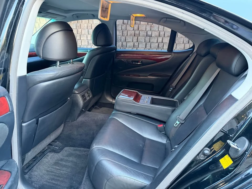 2008 Lexus LS 4th Gen - Image 10 of 14