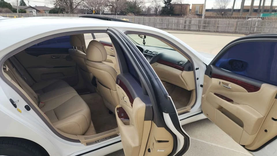 2008 Lexus LS 4th Gen - Image 15 of 19