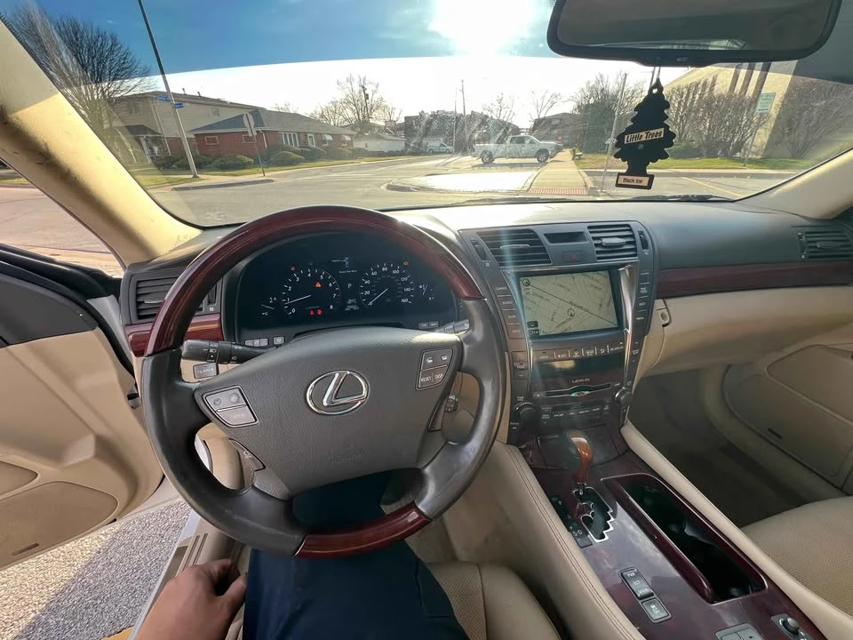 2008 Lexus LS 4th Gen - Image 9 of 19