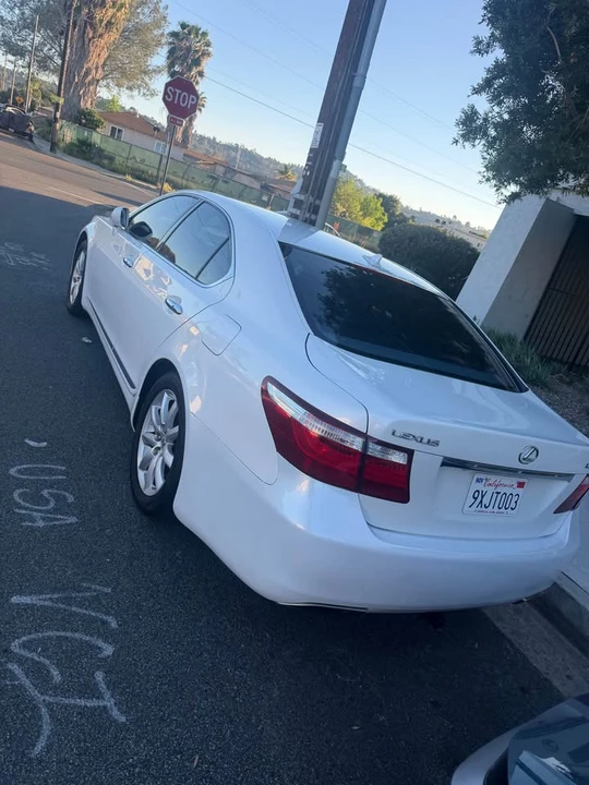 2008 Lexus LS 4th Gen - Image 3 of 9