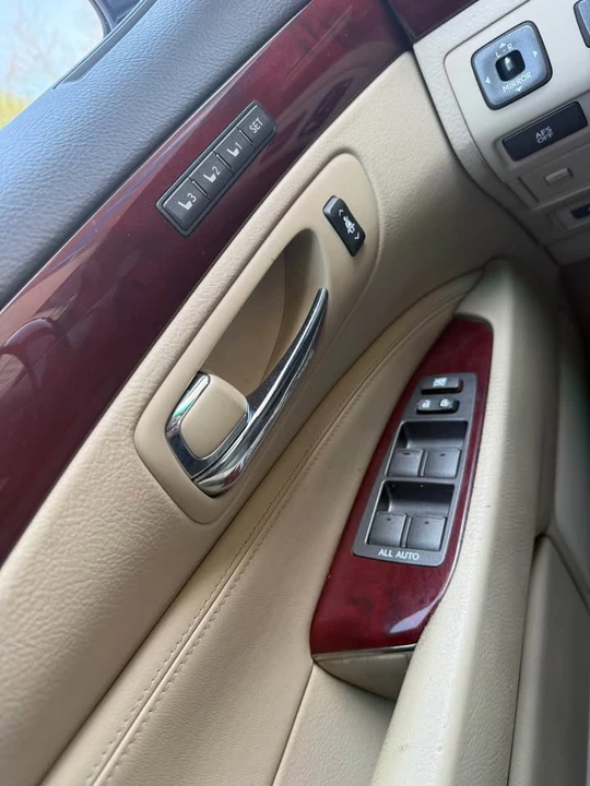 2008 Lexus LS 4th Gen - Image 15 of 17