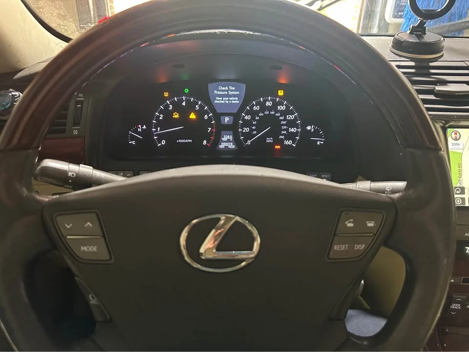 2008 Lexus LS 4th Gen - Image 13 of 18
