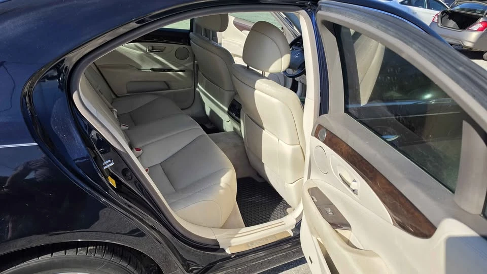 2008 Lexus LS 4th Gen - Image 14 of 16