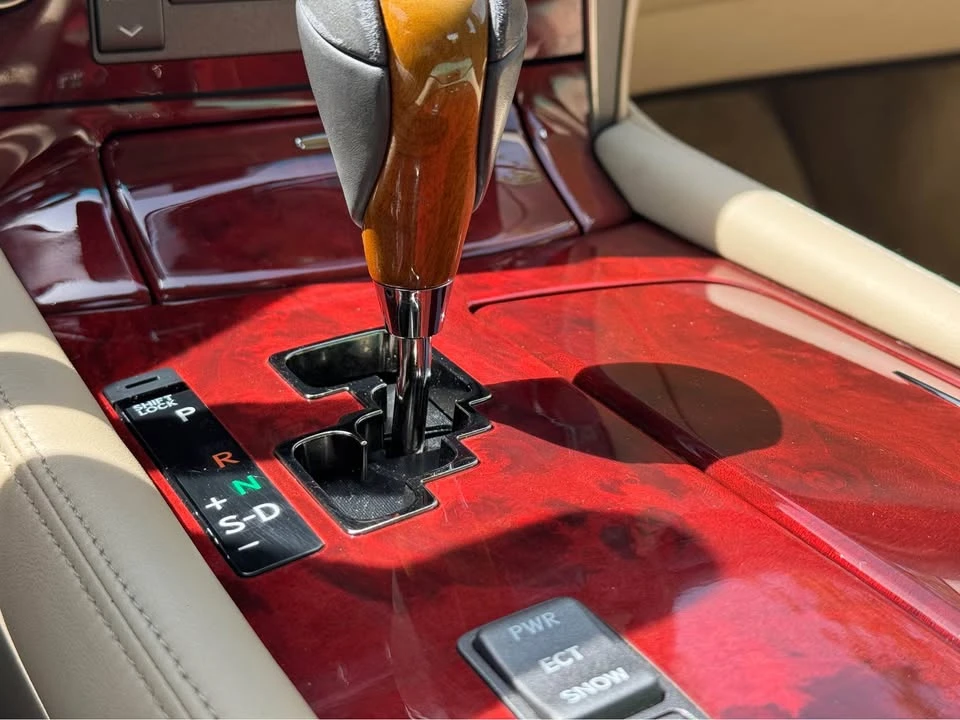 2008 Lexus LS 4th Gen - Image 17 of 20