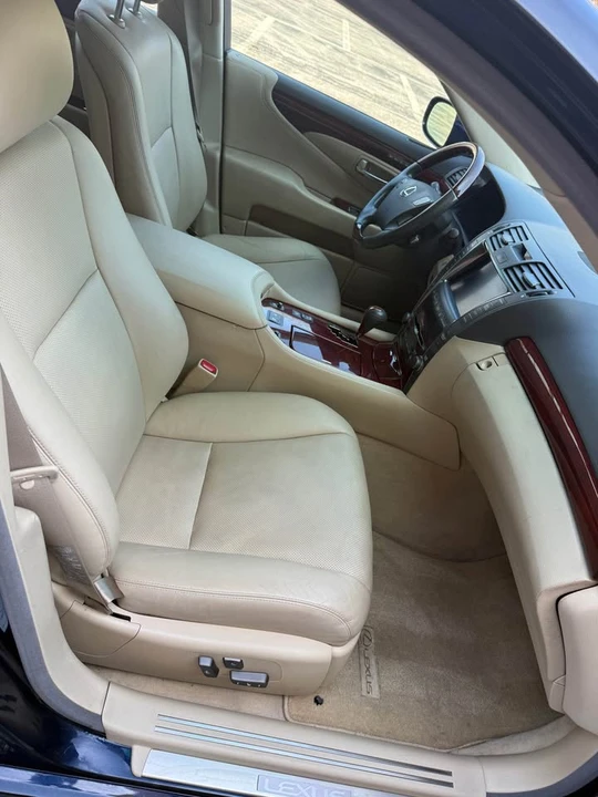 2008 Lexus LS 4th Gen - Image 5 of 17