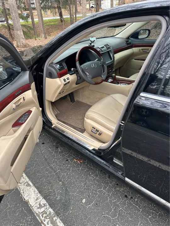 2008 Lexus LS 4th Gen - Image 9 of 18
