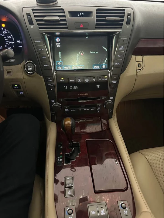 2008 Lexus LS 4th Gen - Image 11 of 18