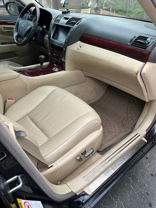 2008 Lexus LS 4th Gen - Image 16 of 17