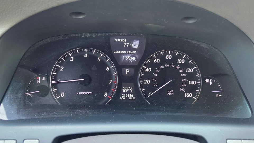 2008 Lexus LS 4th Gen - Image 9 of 16