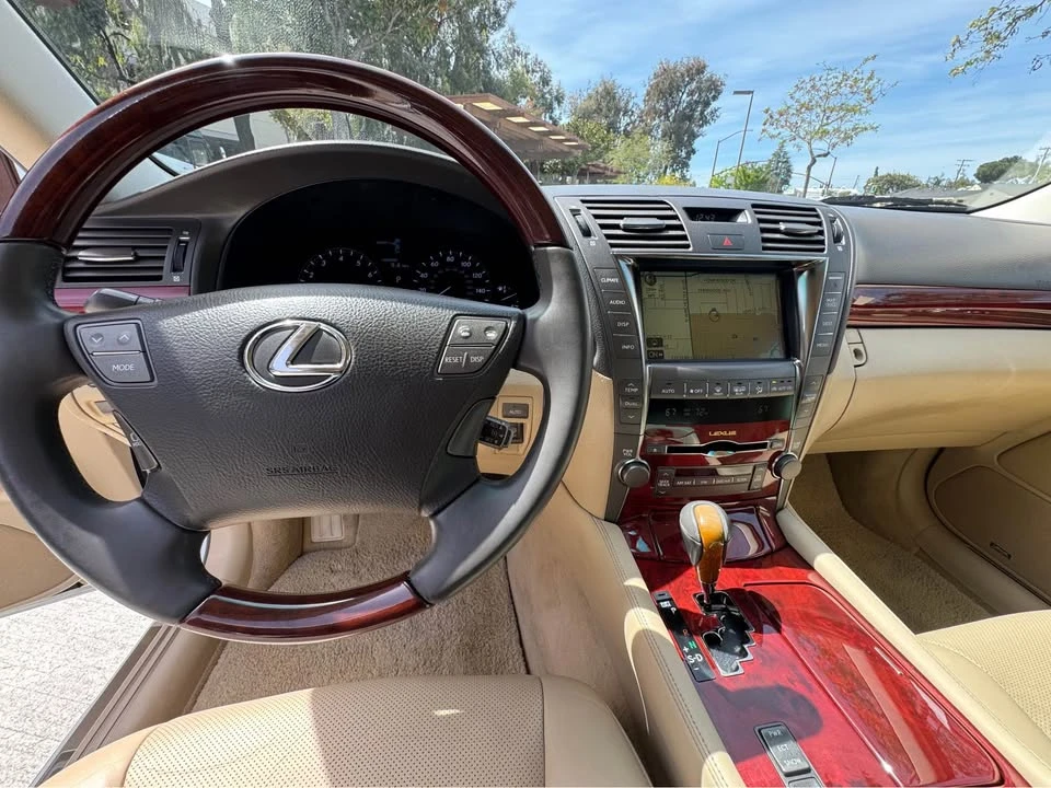 2008 Lexus LS 4th Gen - Image 11 of 20