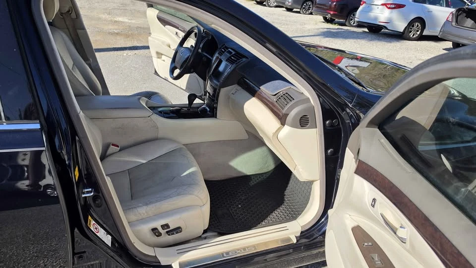 2008 Lexus LS 4th Gen - Image 15 of 16