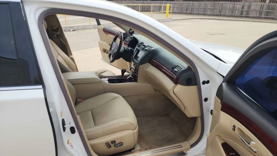 2008 Lexus LS 4th Gen - Image 14 of 19