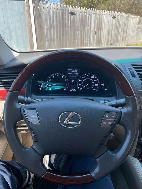 2008 Lexus LS 4th Gen - Image 8 of 11