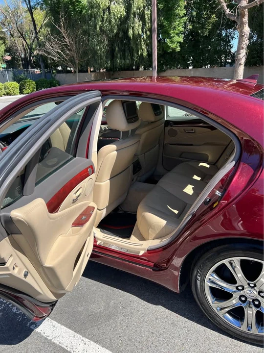 2008 Lexus LS 4th Gen - Image 5 of 12