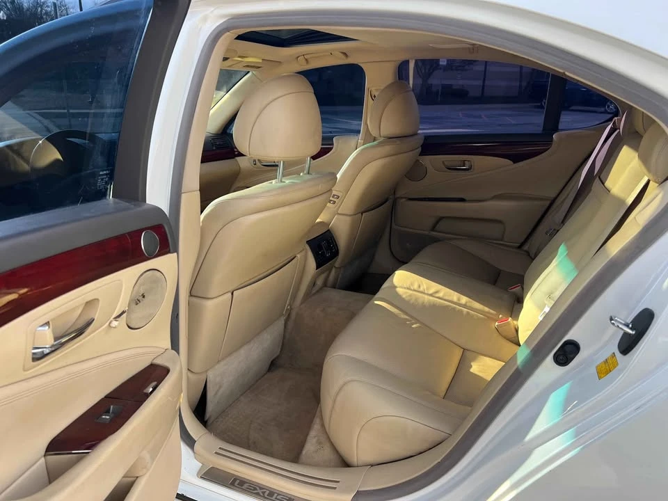 2008 Lexus LS 4th Gen - Image 11 of 19